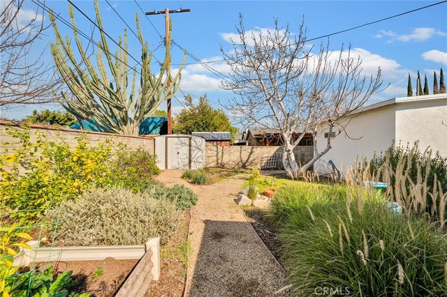 7037 Tunney Avenue, Reseda, CA 91335