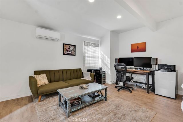 7037 Tunney Avenue, Reseda, CA 91335