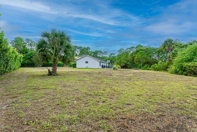 16495 69th Street N, Loxahatchee, FL 33470