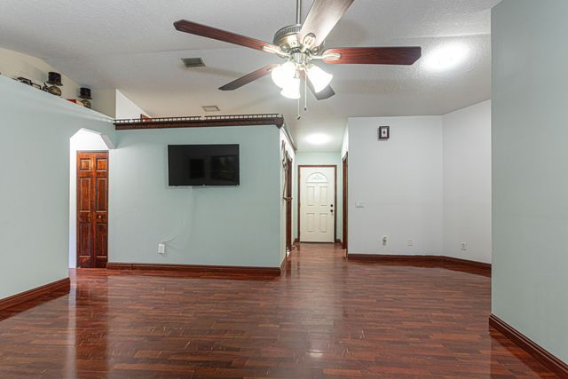 16495 69th Street N, Loxahatchee, FL 33470