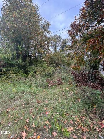 105 Micaville Circle, Spring Lake, NC 28390