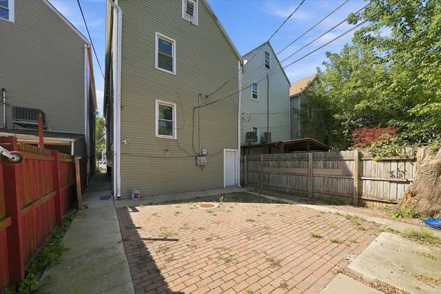 5135 S Wood Street 2, Chicago, IL 60609
