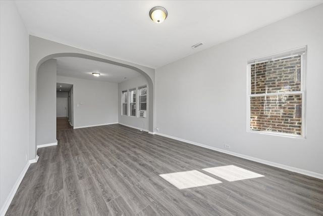 5135 S Wood Street 2, Chicago, IL 60609