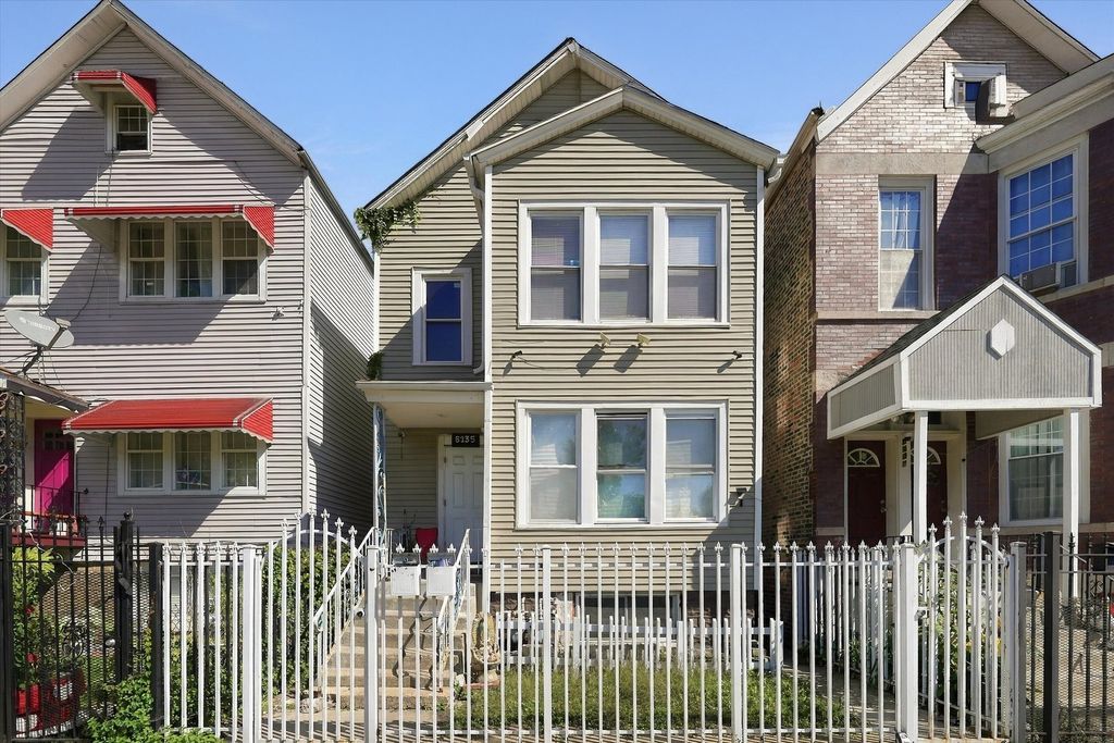 5135 S Wood Street 2, Chicago, IL 60609