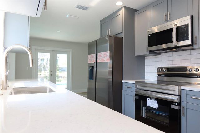 4240 FLORAMAR TERRACE, New Port Richey, FL 34652