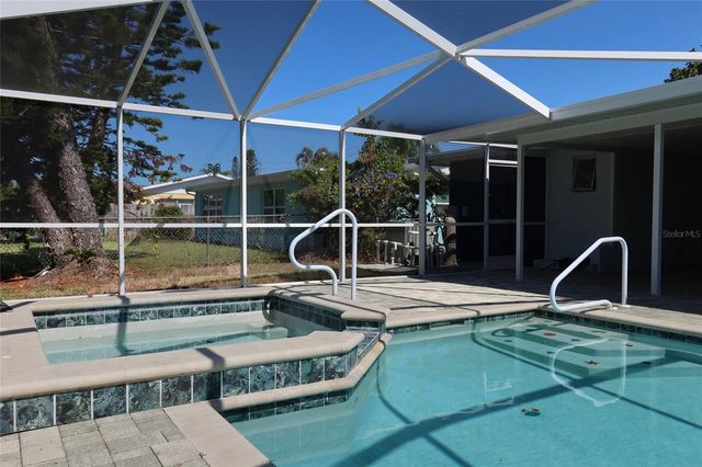 4240 FLORAMAR TERRACE, New Port Richey, FL 34652