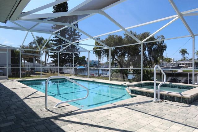 4240 FLORAMAR TERRACE, New Port Richey, FL 34652