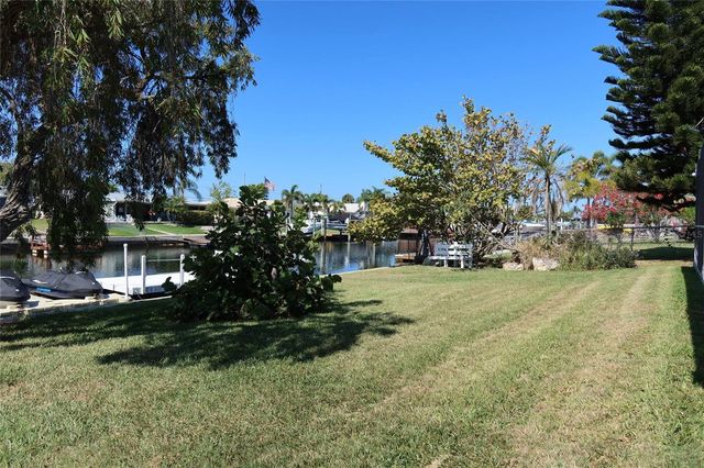 4240 FLORAMAR TERRACE, New Port Richey, FL 34652