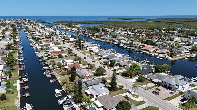 4240 FLORAMAR TERRACE, New Port Richey, FL 34652