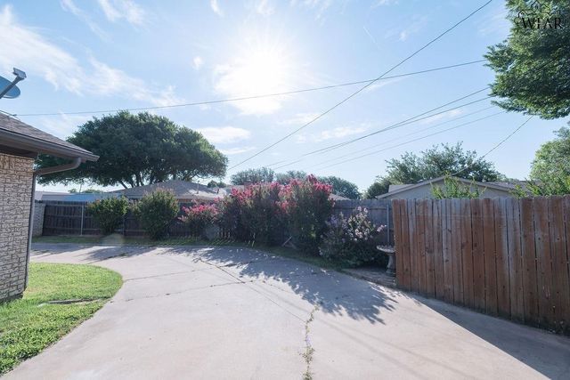 4905 BIG BEND DRIVE, Wichita Falls, TX 76310