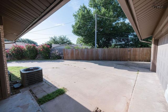 4905 BIG BEND DRIVE, Wichita Falls, TX 76310