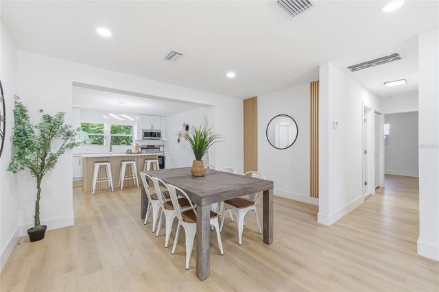 3917 W PINE STREET, Tampa, FL 33607