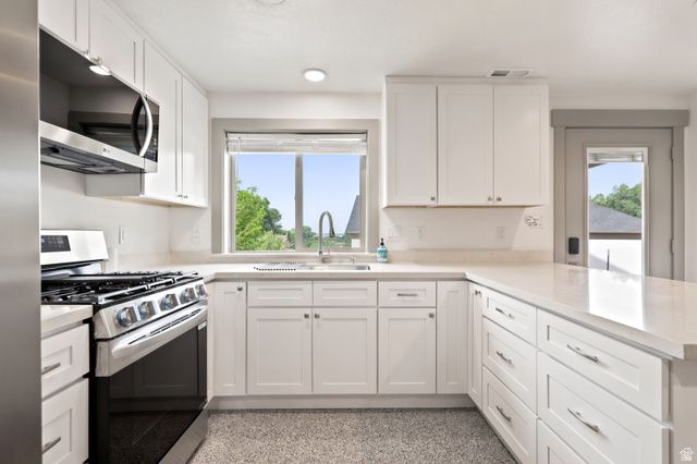 1126 E BENCHVIEW DR, Ogden, UT 84404