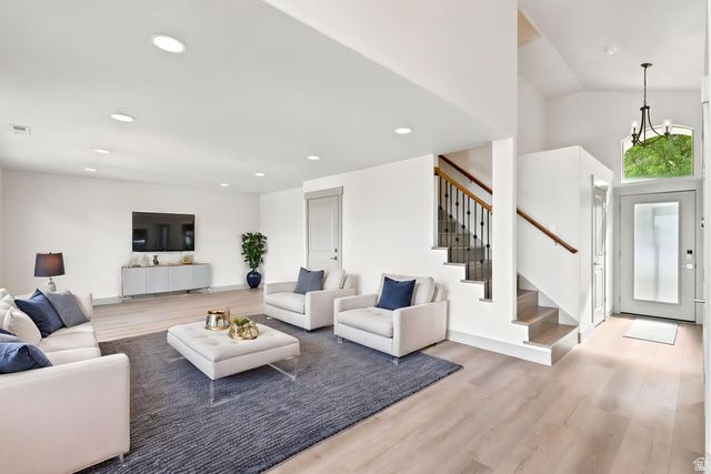 1126 E BENCHVIEW DR, Ogden, UT 84404