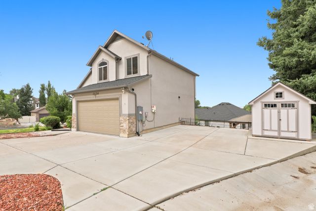 1126 E BENCHVIEW DR, Ogden, UT 84404