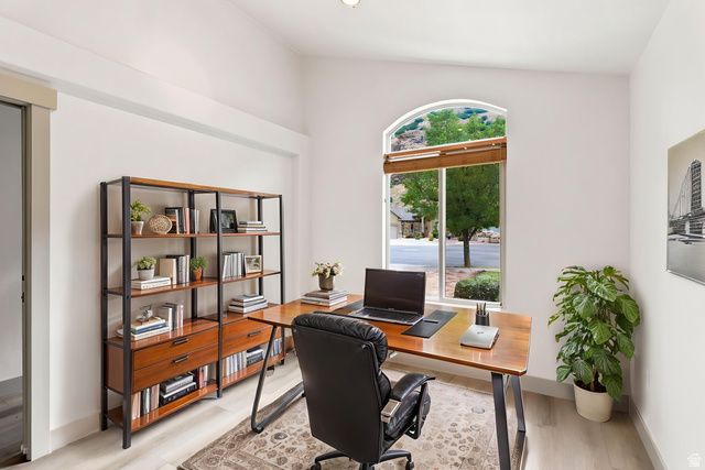 1126 E BENCHVIEW DR, Ogden, UT 84404