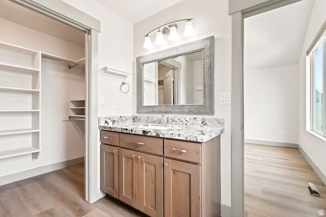 1126 E BENCHVIEW DR, Ogden, UT 84404