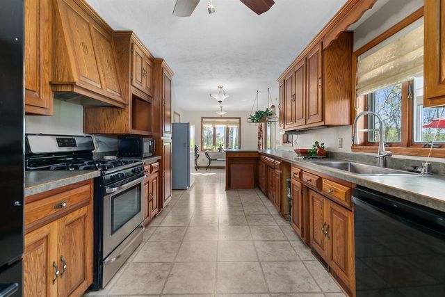 1841 EAGLE DRIVE, Neenah, WI 54956