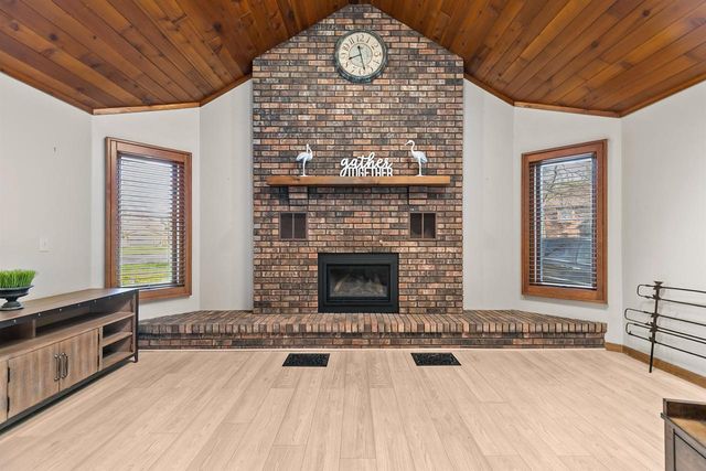1841 EAGLE DRIVE, Neenah, WI 54956