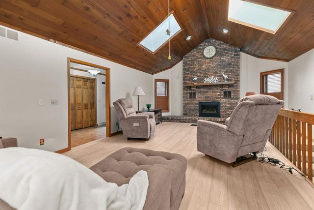 1841 EAGLE DRIVE, Neenah, WI 54956
