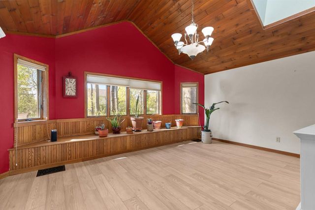 1841 EAGLE DRIVE, Neenah, WI 54956
