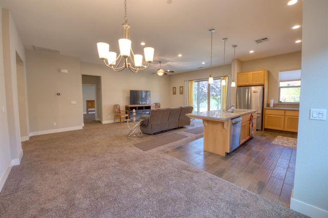 1129 Imperial Lily Dr, Patterson, CA 95363