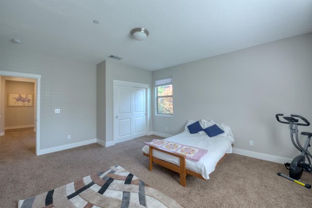 1129 Imperial Lily Dr, Patterson, CA 95363