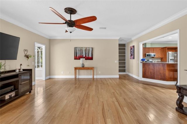 137 SW 38th Court SW, Vero Beach, FL 32968