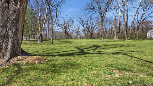 E 161st Street S, Coweta, OK 74429