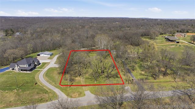 E 161st Street S, Coweta, OK 74429