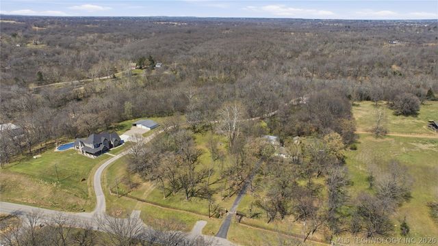 E 161st Street S, Coweta, OK 74429