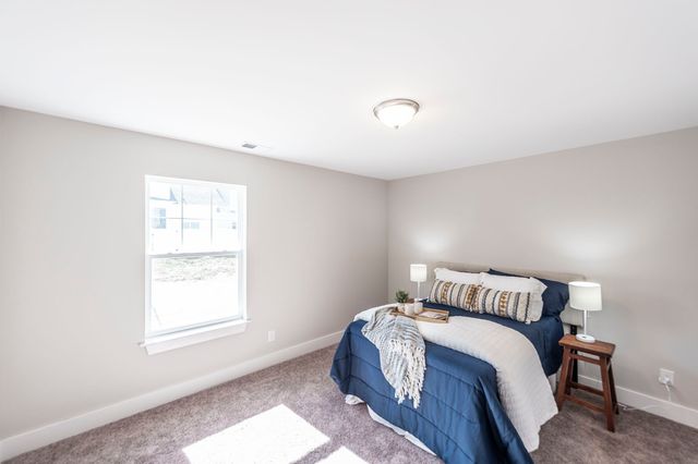 1136 Lock 4 Rd, Gallatin, TN 37066