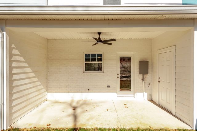 1136 Lock 4 Rd, Gallatin, TN 37066
