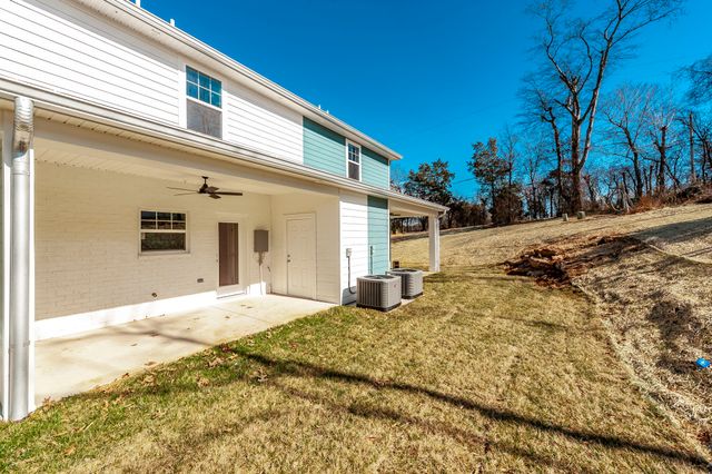 1136 Lock 4 Rd, Gallatin, TN 37066