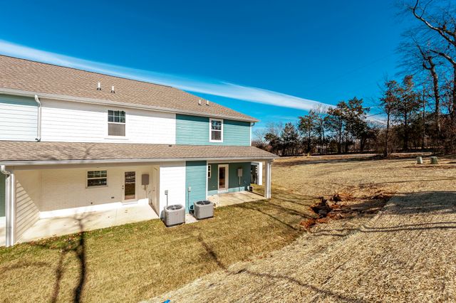 1136 Lock 4 Rd, Gallatin, TN 37066