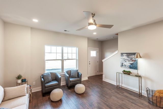 1136 Lock 4 Rd, Gallatin, TN 37066