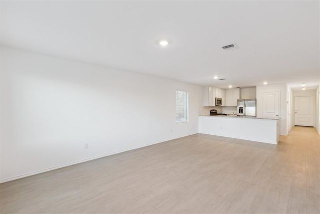 14910 Parkway Center Avenue, Oklahoma City, OK 73134