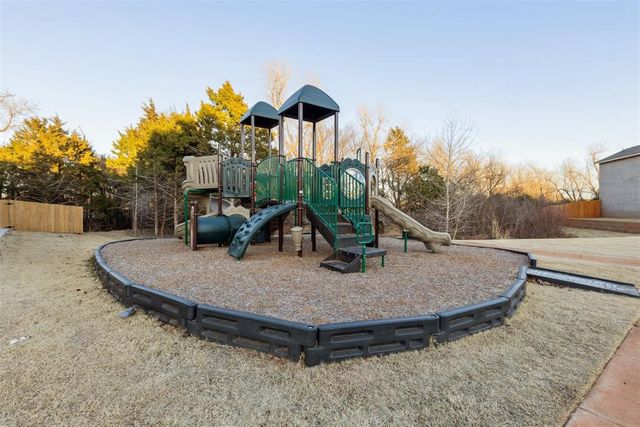 14910 Parkway Center Avenue, Oklahoma City, OK 73134