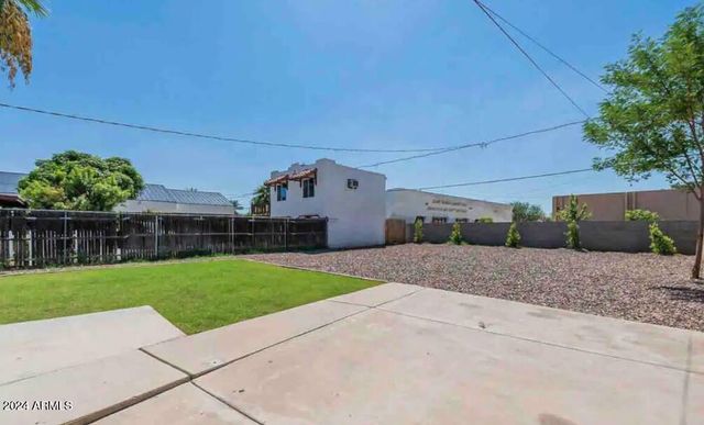 2340 N 12TH Street, Phoenix, AZ 85006