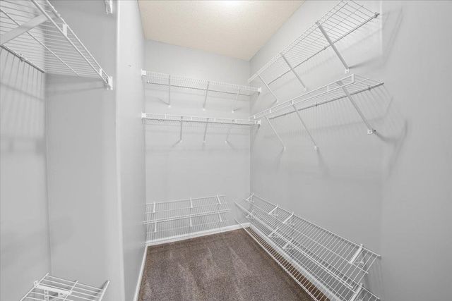 565 CHEROKEE CIR, Oakland, TN 38060