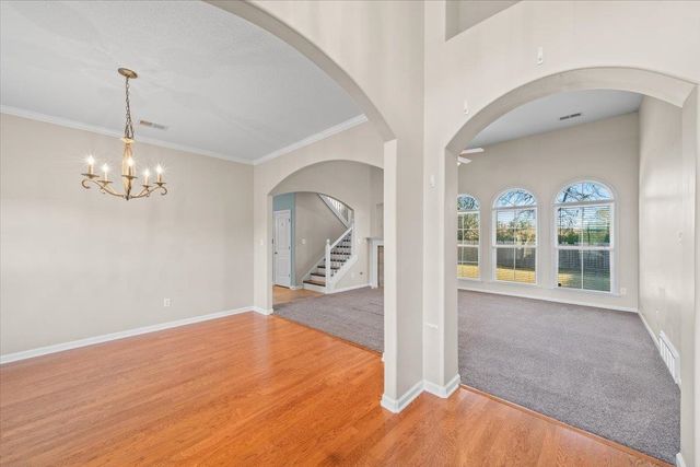 565 CHEROKEE CIR, Oakland, TN 38060