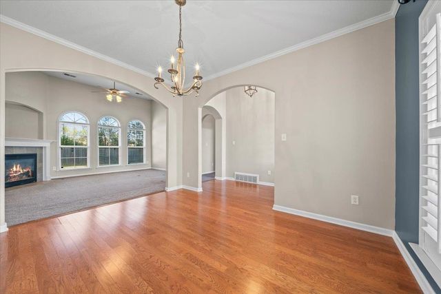 565 CHEROKEE CIR, Oakland, TN 38060