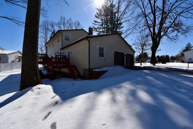 1 Brookline Drive, Clifton Park, NY 12065