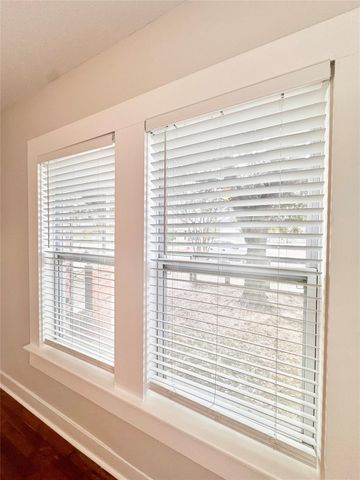 629 E 11th Street 1, Houston, TX 77008