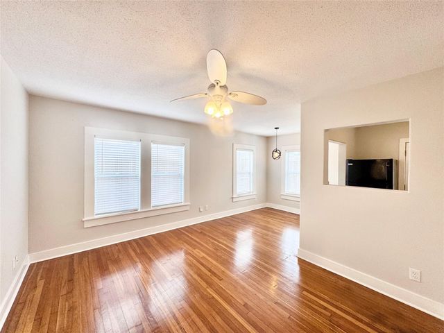 629 E 11th Street 1, Houston, TX 77008
