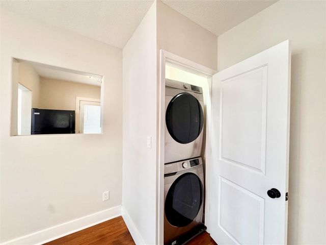 629 E 11th Street 1, Houston, TX 77008