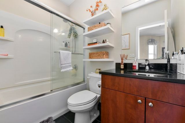 327 W Broadway 2, Boston, MA 02127