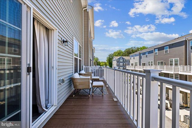 10518 JIM LOVELL LN, Lanham, MD 20706