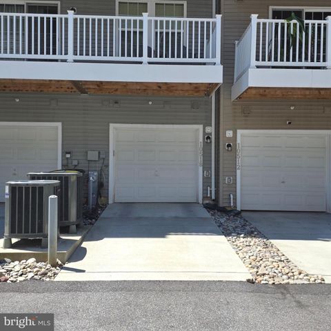 10518 JIM LOVELL LN, Lanham, MD 20706