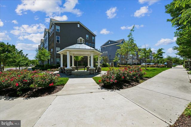 10518 JIM LOVELL LN, Lanham, MD 20706